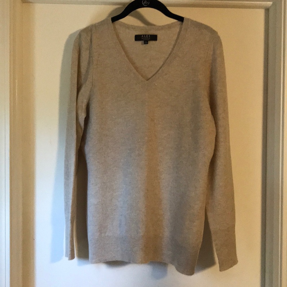 Luxury cashmere pullover